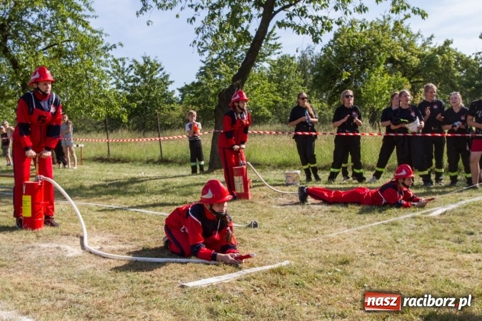 Zdjęcie w galerii na portalu naszraciborz.pl: Sudół wśród panów, Markowice wśród pań. Miejskie zawody sportowo-pożarnicze za nami wiadomości z regionu