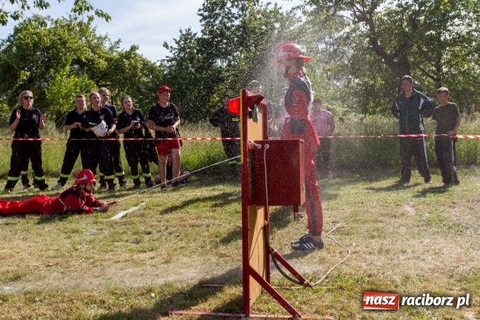 Zdjęcie w galerii na portalu naszraciborz.pl: Sudół wśród panów, Markowice wśród pań. Miejskie zawody sportowo-pożarnicze za nami wiadomości z regionu