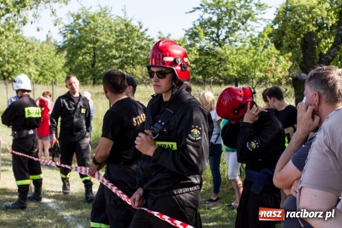 Zdjęcie w galerii na portalu naszraciborz.pl: Sudół wśród panów, Markowice wśród pań. Miejskie zawody sportowo-pożarnicze za nami wiadomości z regionu