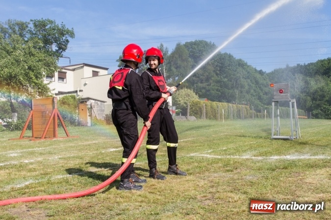 Zdjęcie w galerii na portalu naszraciborz.pl: Sudół wśród panów, Markowice wśród pań. Miejskie zawody sportowo-pożarnicze za nami wiadomości z regionu