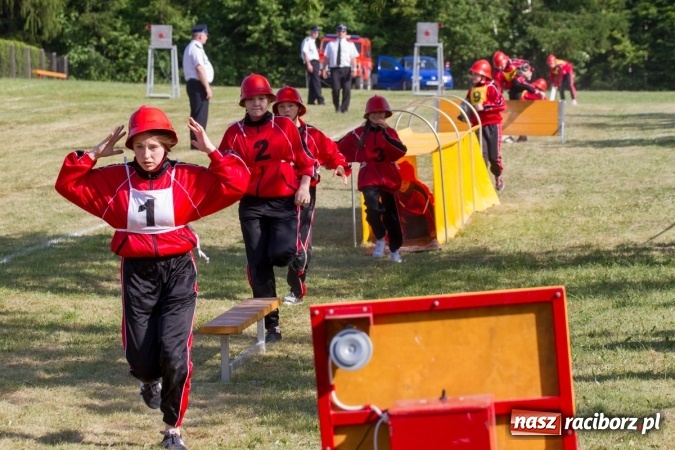 Zdjęcie w galerii na portalu naszraciborz.pl: Sudół wśród panów, Markowice wśród pań. Miejskie zawody sportowo-pożarnicze za nami wiadomości z regionu