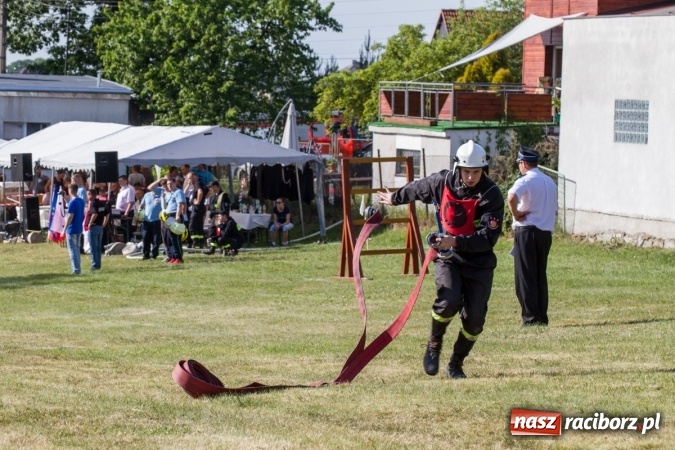 Zdjęcie w galerii na portalu naszraciborz.pl: Sudół wśród panów, Markowice wśród pań. Miejskie zawody sportowo-pożarnicze za nami wiadomości z regionu
