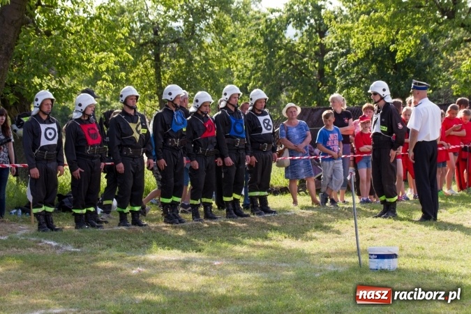 Zdjęcie w galerii na portalu naszraciborz.pl: Sudół wśród panów, Markowice wśród pań. Miejskie zawody sportowo-pożarnicze za nami wiadomości z regionu