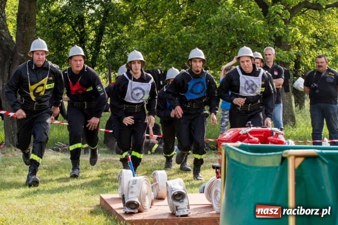 Zdjęcie w galerii na portalu naszraciborz.pl: Sudół wśród panów, Markowice wśród pań. Miejskie zawody sportowo-pożarnicze za nami wiadomości z regionu