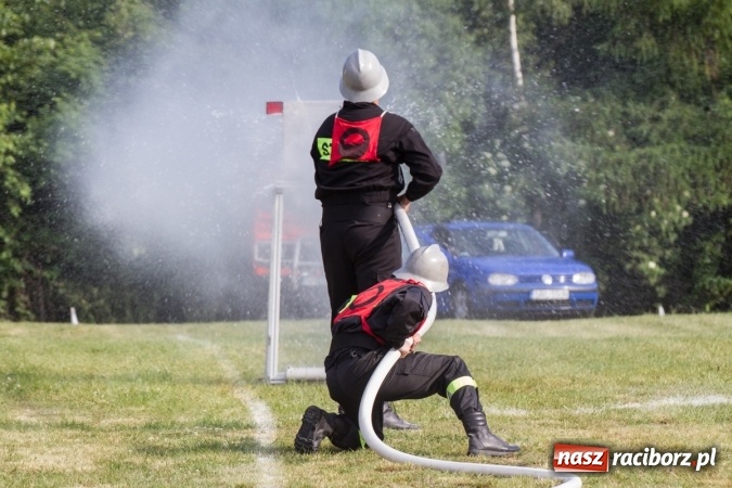 Zdjęcie w galerii na portalu naszraciborz.pl: Sudół wśród panów, Markowice wśród pań. Miejskie zawody sportowo-pożarnicze za nami wiadomości z regionu