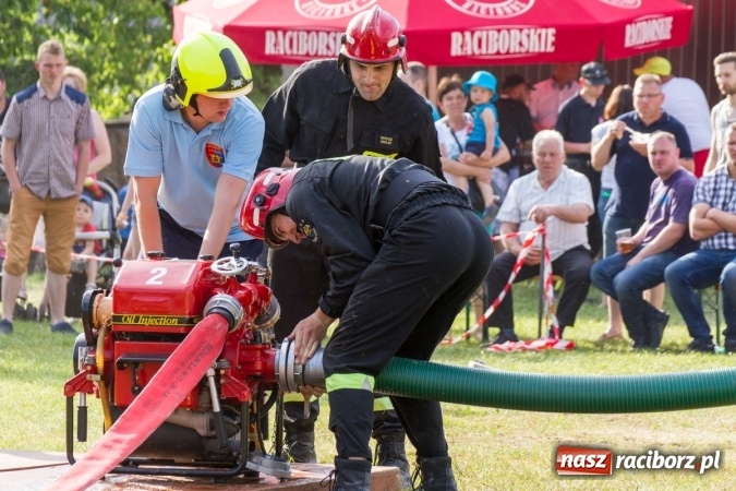 Zdjęcie w galerii na portalu naszraciborz.pl: Sudół wśród panów, Markowice wśród pań. Miejskie zawody sportowo-pożarnicze za nami wiadomości z regionu