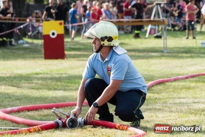Zdjęcie w galerii na portalu naszraciborz.pl: Sudół wśród panów, Markowice wśród pań. Miejskie zawody sportowo-pożarnicze za nami wiadomości z regionu