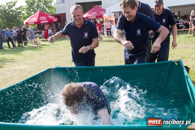 Zdjęcie w galerii na portalu naszraciborz.pl: Sudół wśród panów, Markowice wśród pań. Miejskie zawody sportowo-pożarnicze za nami wiadomości z regionu