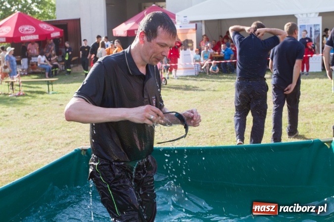 Zdjęcie w galerii na portalu naszraciborz.pl: Sudół wśród panów, Markowice wśród pań. Miejskie zawody sportowo-pożarnicze za nami wiadomości z regionu
