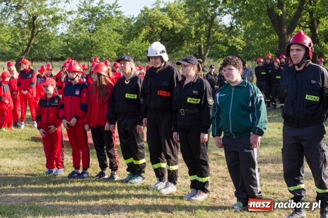 Zdjęcie w galerii na portalu naszraciborz.pl: Sudół wśród panów, Markowice wśród pań. Miejskie zawody sportowo-pożarnicze za nami wiadomości z regionu