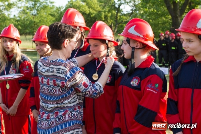 Zdjęcie w galerii na portalu naszraciborz.pl: Sudół wśród panów, Markowice wśród pań. Miejskie zawody sportowo-pożarnicze za nami wiadomości z regionu