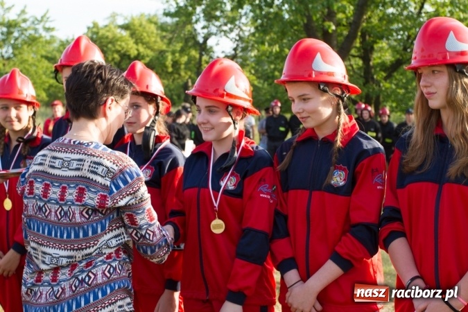 Zdjęcie w galerii na portalu naszraciborz.pl: Sudół wśród panów, Markowice wśród pań. Miejskie zawody sportowo-pożarnicze za nami wiadomości z regionu