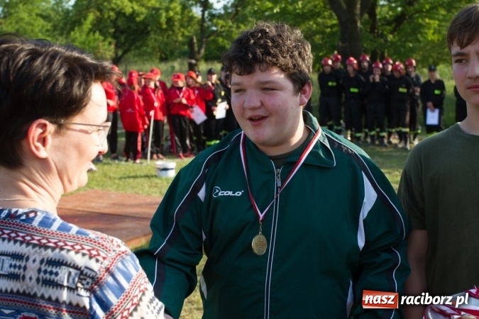 Zdjęcie w galerii na portalu naszraciborz.pl: Sudół wśród panów, Markowice wśród pań. Miejskie zawody sportowo-pożarnicze za nami wiadomości z regionu