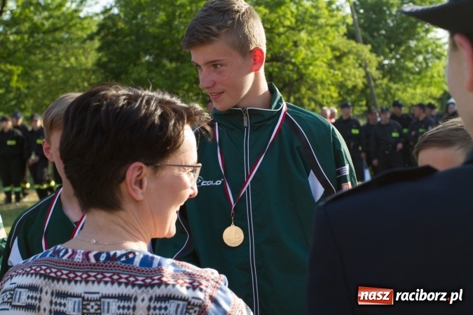 Zdjęcie w galerii na portalu naszraciborz.pl: Sudół wśród panów, Markowice wśród pań. Miejskie zawody sportowo-pożarnicze za nami wiadomości z regionu