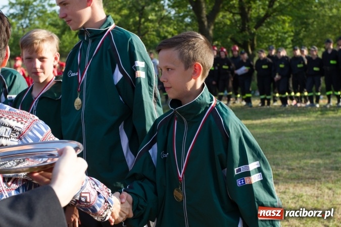 Zdjęcie w galerii na portalu naszraciborz.pl: Sudół wśród panów, Markowice wśród pań. Miejskie zawody sportowo-pożarnicze za nami wiadomości z regionu