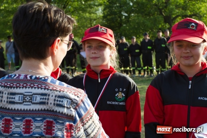 Zdjęcie w galerii na portalu naszraciborz.pl: Sudół wśród panów, Markowice wśród pań. Miejskie zawody sportowo-pożarnicze za nami wiadomości z regionu