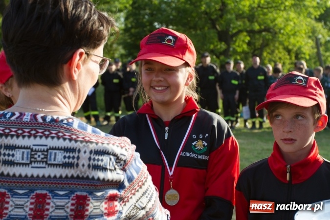 Zdjęcie w galerii na portalu naszraciborz.pl: Sudół wśród panów, Markowice wśród pań. Miejskie zawody sportowo-pożarnicze za nami wiadomości z regionu