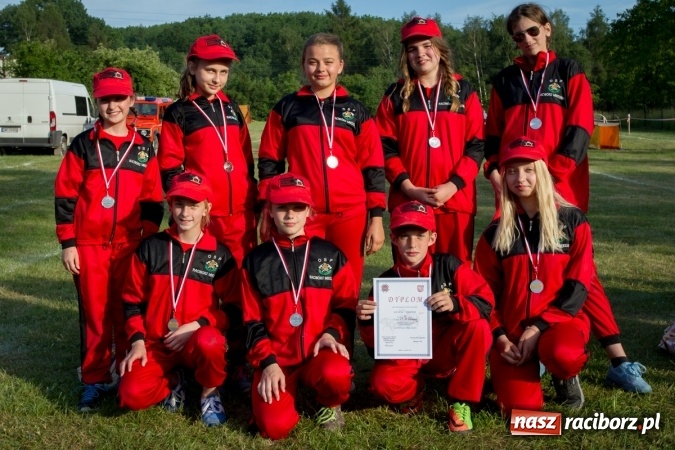 Zdjęcie w galerii na portalu naszraciborz.pl: Sudół wśród panów, Markowice wśród pań. Miejskie zawody sportowo-pożarnicze za nami wiadomości z regionu