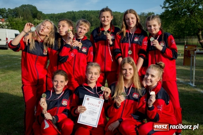 Zdjęcie w galerii na portalu naszraciborz.pl: Sudół wśród panów, Markowice wśród pań. Miejskie zawody sportowo-pożarnicze za nami wiadomości z regionu