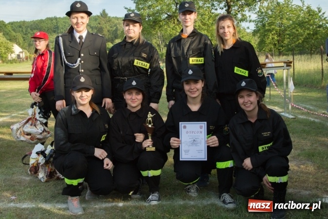 Zdjęcie w galerii na portalu naszraciborz.pl: Sudół wśród panów, Markowice wśród pań. Miejskie zawody sportowo-pożarnicze za nami wiadomości z regionu