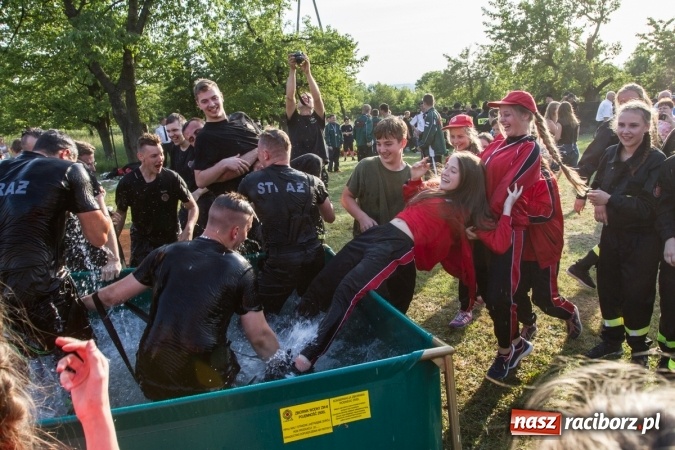 Zdjęcie w galerii na portalu naszraciborz.pl: Sudół wśród panów, Markowice wśród pań. Miejskie zawody sportowo-pożarnicze za nami wiadomości z regionu