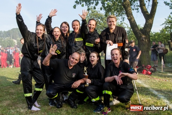 Zdjęcie w galerii na portalu naszraciborz.pl: Sudół wśród panów, Markowice wśród pań. Miejskie zawody sportowo-pożarnicze za nami wiadomości z regionu