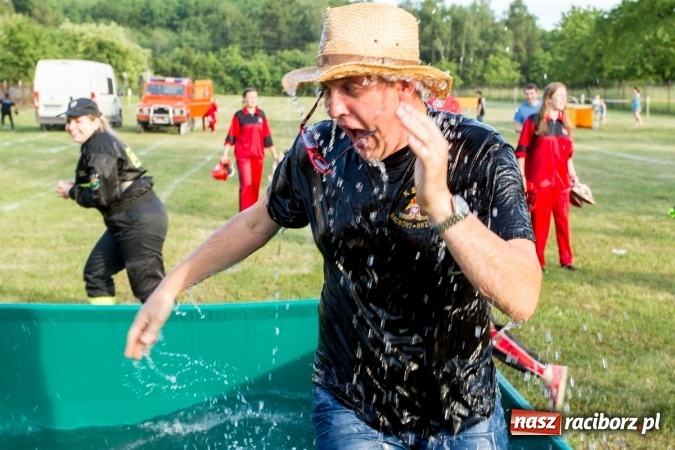 Zdjęcie w galerii na portalu naszraciborz.pl: Sudół wśród panów, Markowice wśród pań. Miejskie zawody sportowo-pożarnicze za nami wiadomości z regionu