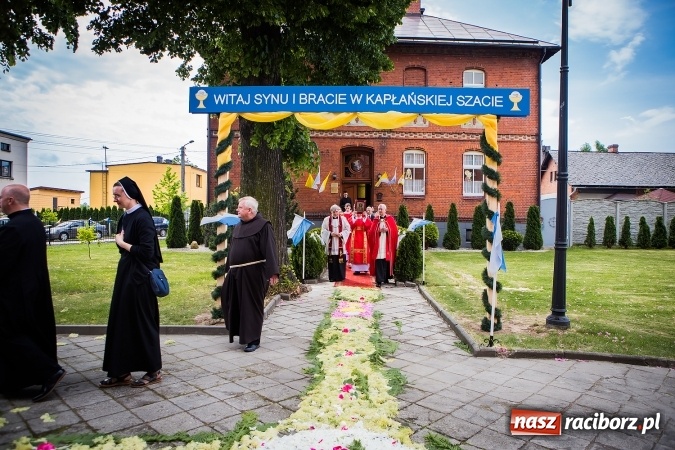 Zdjęcie w galerii na portalu naszraciborz.pl: Wielkie święto w Borucinie - prymicje ks. Dawida Sichmy  wiadomości z regionu
