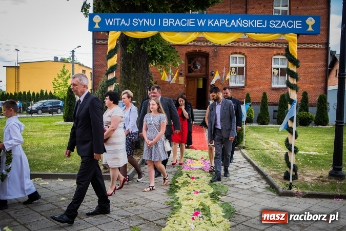 Zdjęcie w galerii na portalu naszraciborz.pl: Wielkie święto w Borucinie - prymicje ks. Dawida Sichmy  wiadomości z regionu