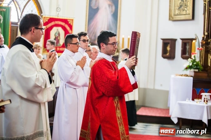 Zdjęcie w galerii na portalu naszraciborz.pl: Wielkie święto w Borucinie - prymicje ks. Dawida Sichmy  wiadomości z regionu