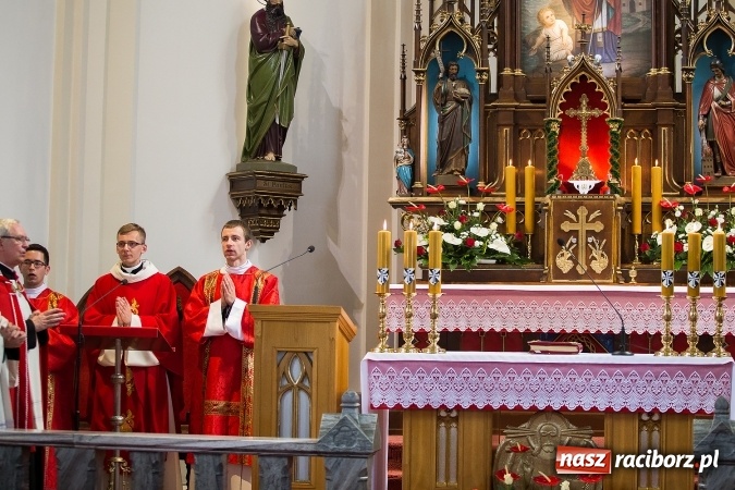 Zdjęcie w galerii na portalu naszraciborz.pl: Wielkie święto w Borucinie - prymicje ks. Dawida Sichmy  wiadomości z regionu