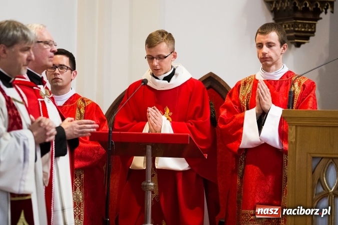 Zdjęcie w galerii na portalu naszraciborz.pl: Wielkie święto w Borucinie - prymicje ks. Dawida Sichmy  wiadomości z regionu