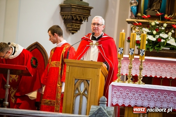 Zdjęcie w galerii na portalu naszraciborz.pl: Wielkie święto w Borucinie - prymicje ks. Dawida Sichmy  wiadomości z regionu