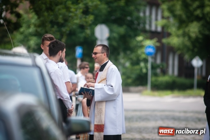 Zdjęcie w galerii na portalu naszraciborz.pl: Parafia WNMP dała Kościołowi nowego kapłana. Prymicje ks. Patryka Wramby  wiadomości z regionu