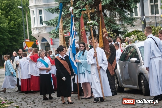 Zdjęcie w galerii na portalu naszraciborz.pl: Parafia WNMP dała Kościołowi nowego kapłana. Prymicje ks. Patryka Wramby  wiadomości z regionu