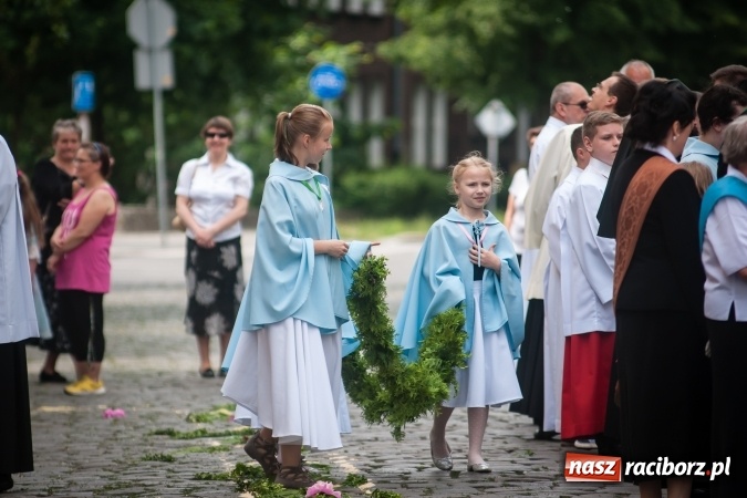 Zdjęcie w galerii na portalu naszraciborz.pl: Parafia WNMP dała Kościołowi nowego kapłana. Prymicje ks. Patryka Wramby  wiadomości z regionu