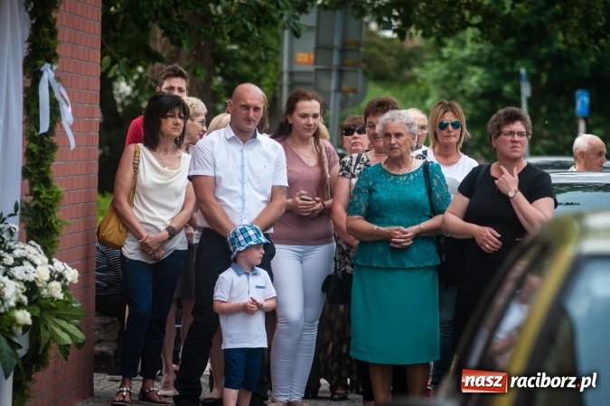 Zdjęcie w galerii na portalu naszraciborz.pl: Parafia WNMP dała Kościołowi nowego kapłana. Prymicje ks. Patryka Wramby  wiadomości z regionu
