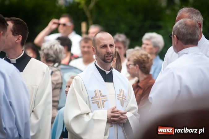 Zdjęcie w galerii na portalu naszraciborz.pl: Parafia WNMP dała Kościołowi nowego kapłana. Prymicje ks. Patryka Wramby  wiadomości z regionu