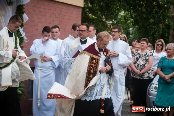 Zdjęcie w galerii na portalu naszraciborz.pl: Parafia WNMP dała Kościołowi nowego kapłana. Prymicje ks. Patryka Wramby  wiadomości z regionu