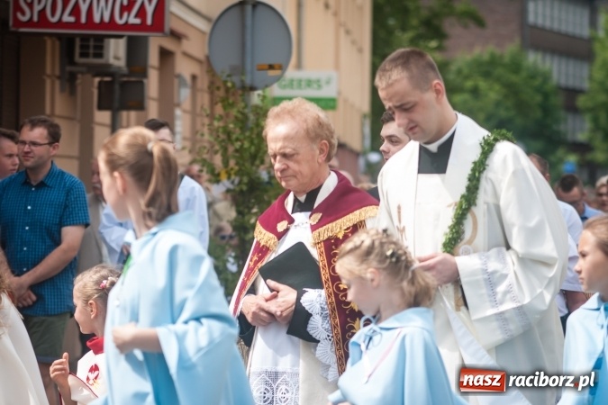 Zdjęcie w galerii na portalu naszraciborz.pl: Parafia WNMP dała Kościołowi nowego kapłana. Prymicje ks. Patryka Wramby  wiadomości z regionu