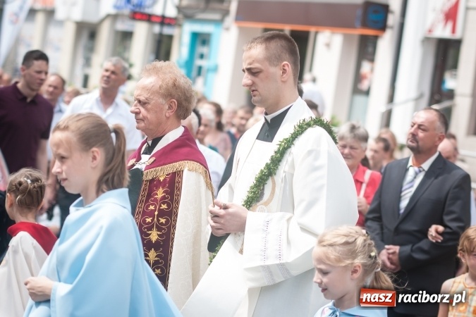 Zdjęcie w galerii na portalu naszraciborz.pl: Parafia WNMP dała Kościołowi nowego kapłana. Prymicje ks. Patryka Wramby  wiadomości z regionu