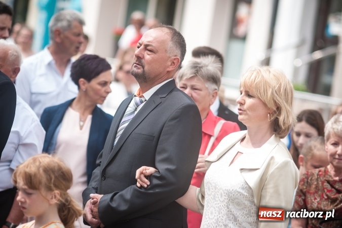 Zdjęcie w galerii na portalu naszraciborz.pl: Parafia WNMP dała Kościołowi nowego kapłana. Prymicje ks. Patryka Wramby  wiadomości z regionu