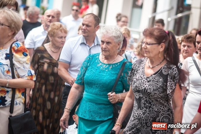 Zdjęcie w galerii na portalu naszraciborz.pl: Parafia WNMP dała Kościołowi nowego kapłana. Prymicje ks. Patryka Wramby  wiadomości z regionu