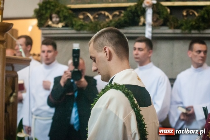 Zdjęcie w galerii na portalu naszraciborz.pl: Parafia WNMP dała Kościołowi nowego kapłana. Prymicje ks. Patryka Wramby  wiadomości z regionu