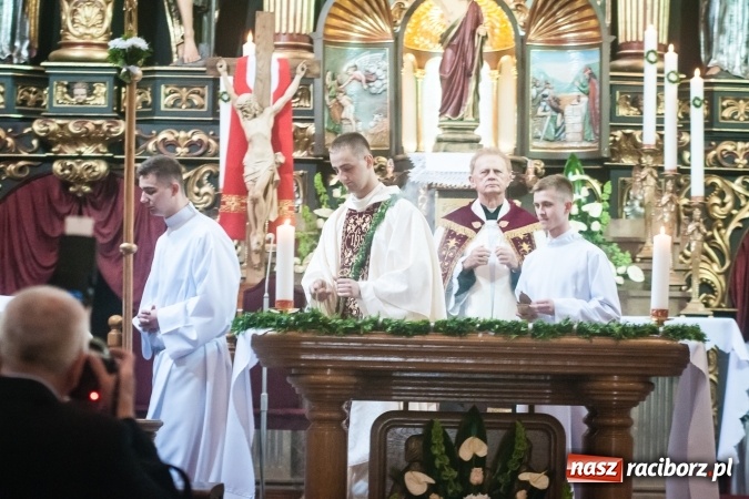 Zdjęcie w galerii na portalu naszraciborz.pl: Parafia WNMP dała Kościołowi nowego kapłana. Prymicje ks. Patryka Wramby  wiadomości z regionu
