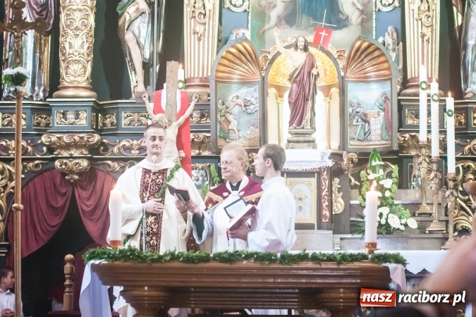 Zdjęcie w galerii na portalu naszraciborz.pl: Parafia WNMP dała Kościołowi nowego kapłana. Prymicje ks. Patryka Wramby  wiadomości z regionu