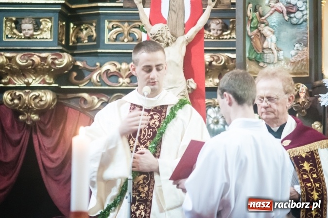 Zdjęcie w galerii na portalu naszraciborz.pl: Parafia WNMP dała Kościołowi nowego kapłana. Prymicje ks. Patryka Wramby  wiadomości z regionu