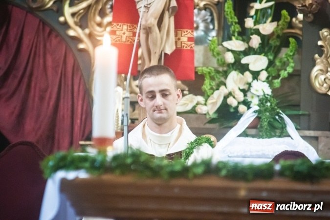Zdjęcie w galerii na portalu naszraciborz.pl: Parafia WNMP dała Kościołowi nowego kapłana. Prymicje ks. Patryka Wramby  wiadomości z regionu
