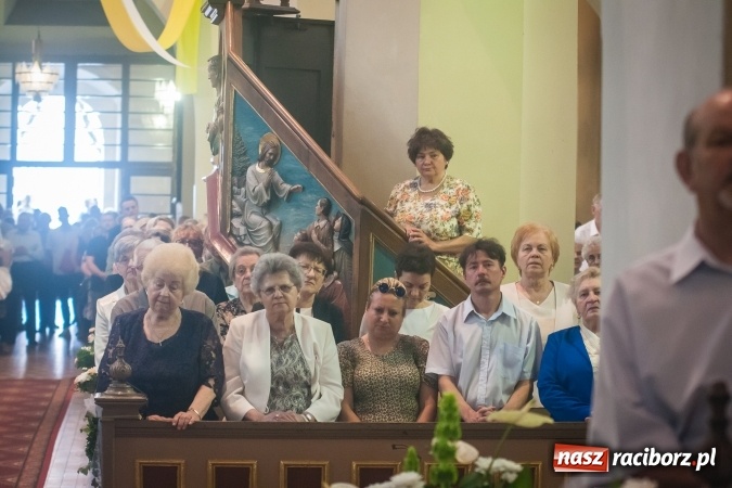 Zdjęcie w galerii na portalu naszraciborz.pl: Parafia WNMP dała Kościołowi nowego kapłana. Prymicje ks. Patryka Wramby  wiadomości z regionu