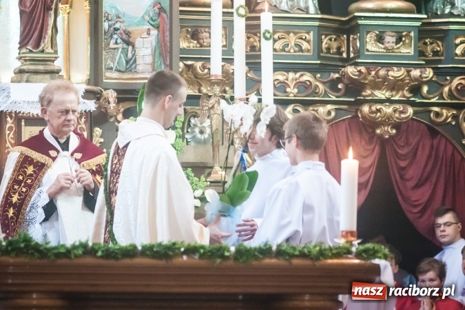 Zdjęcie w galerii na portalu naszraciborz.pl: Parafia WNMP dała Kościołowi nowego kapłana. Prymicje ks. Patryka Wramby  wiadomości z regionu